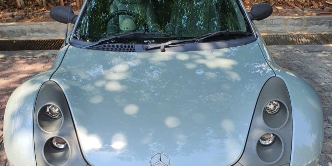 Beda Harga Mobil Pelat Hijau CBU dengan Model Reguler di Indonesia