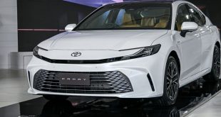 Intip Spesifikasi dan Harga Toyota New Camry HEV 2025