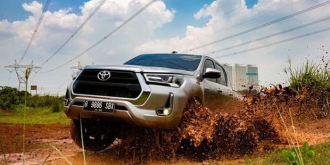 Minat Toyota Hilux Double Cabin, Segini Harga Barunya per Juni 2025