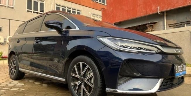 Review Jujur BYD M6 Fitur Keamanan Canggih, Tapi..