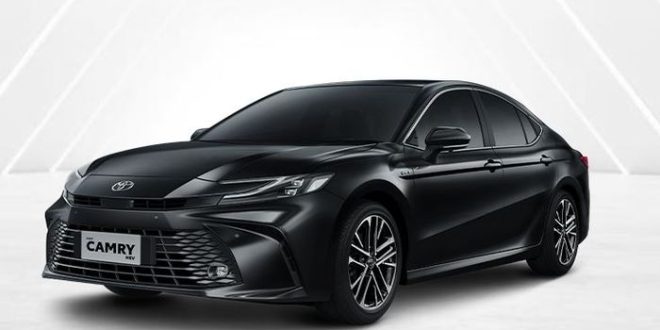 Cocok Buat yang Mau Sedan Bernuansa Mewah, Segini Harga Toyota Camry HEV