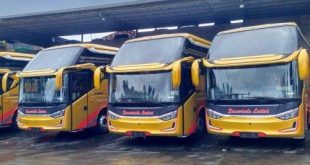 Hino Serahkan Enam Unit untuk Armada PO di Kalimantan Timur