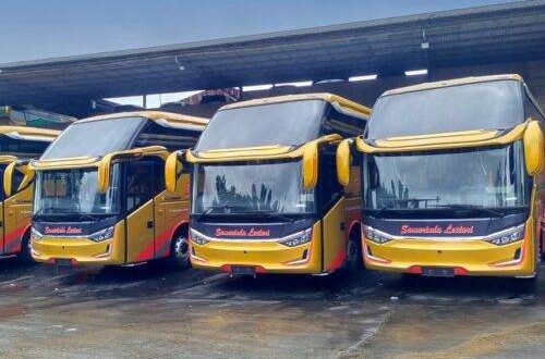 Hino Serahkan Enam Unit untuk Armada PO di Kalimantan Timur