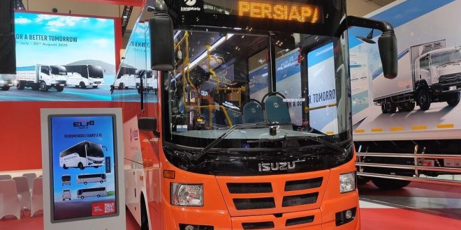 Spesifikasi Isuzu ELF NQR 71, Bus Minitrans yang Unjuk Gigi di GIIAS 2025