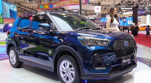 Harga Daihatsu Rocky Hybrid Naik, Masih di Bawah Rp 300 Juta!