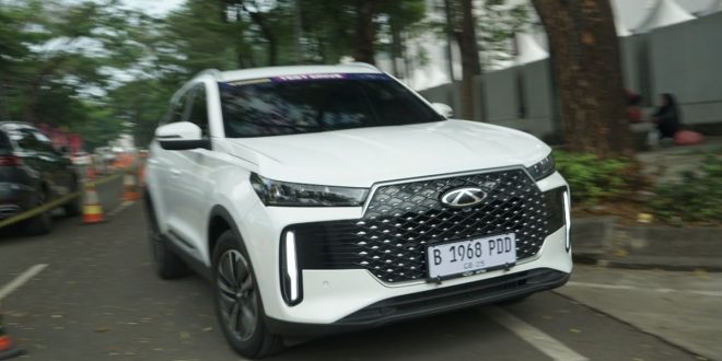 Review Chery Tiggo Cross CSH Mobil Hybrid Irit dan Kencang