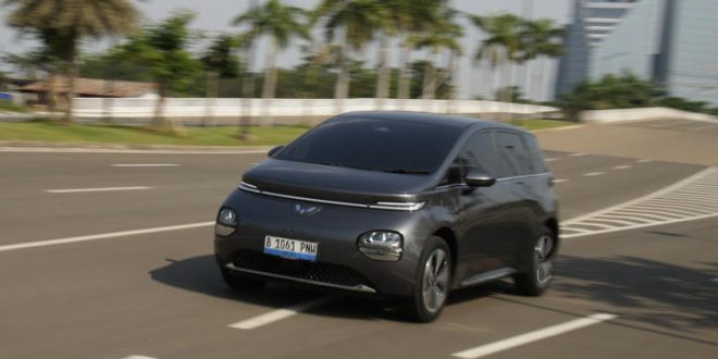 Lewat Beragam Kondisi Jalan, Baterai Wuling Cloud EV Cukup Irit